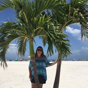 Meet your Posher, Dee